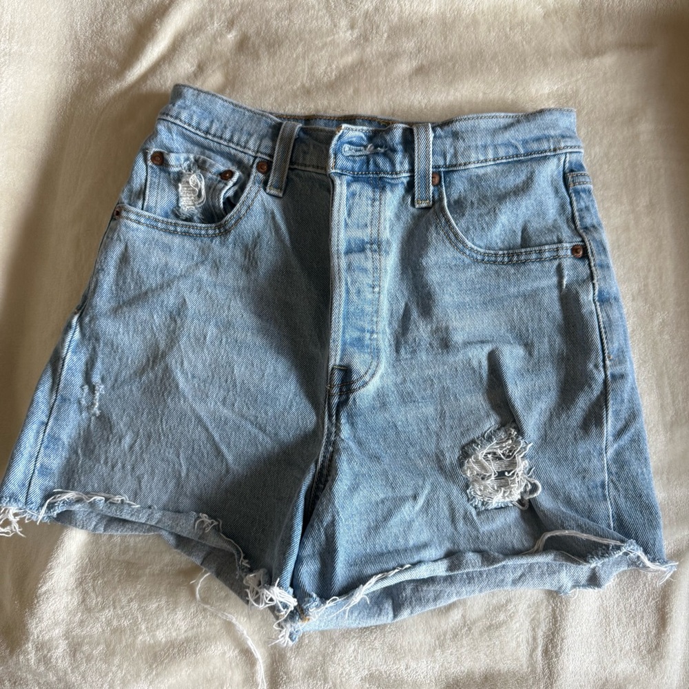 Ribcage Levi's Shorts